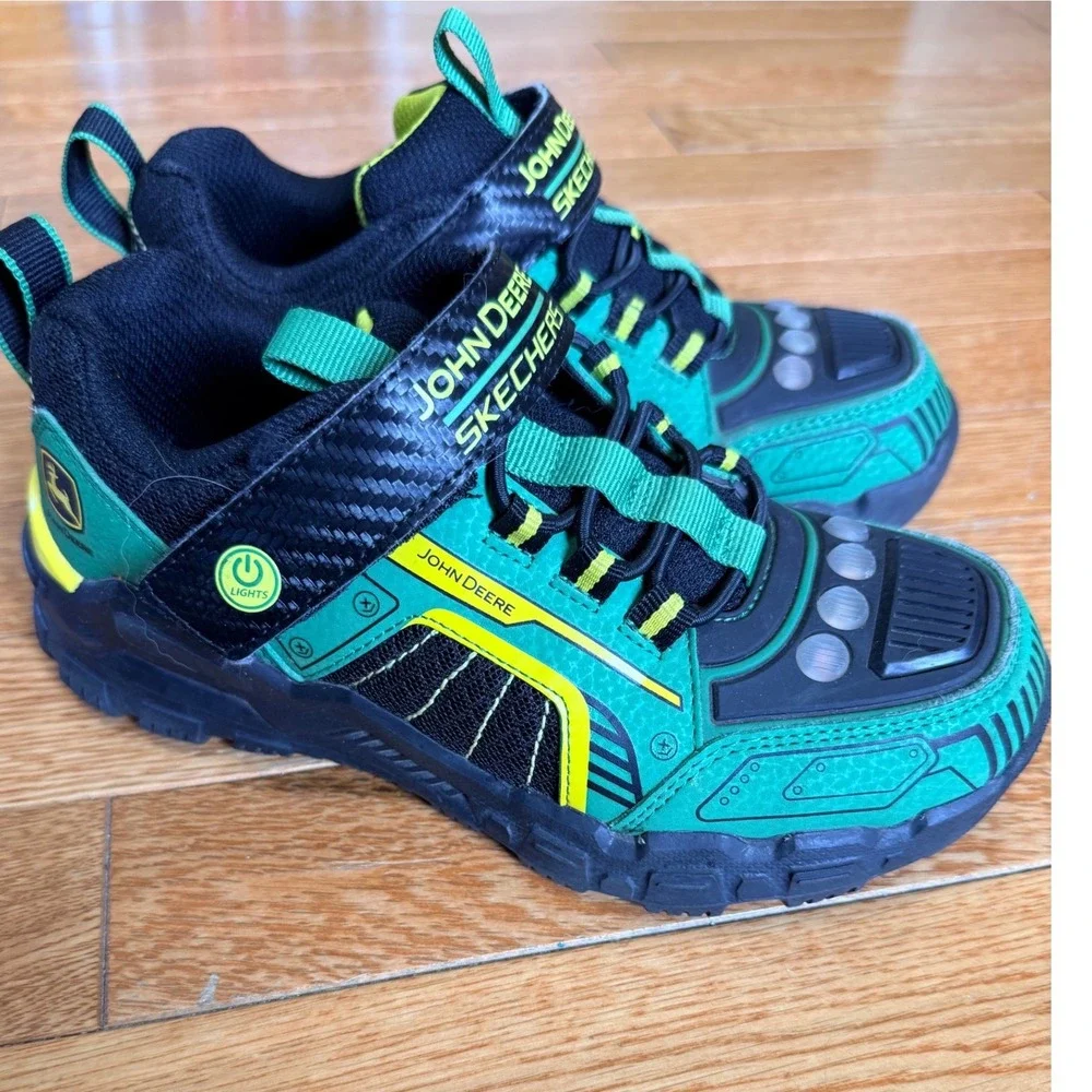 John Deere Skechers Boys Light Up Sneakers Green Black Size 1 407061L